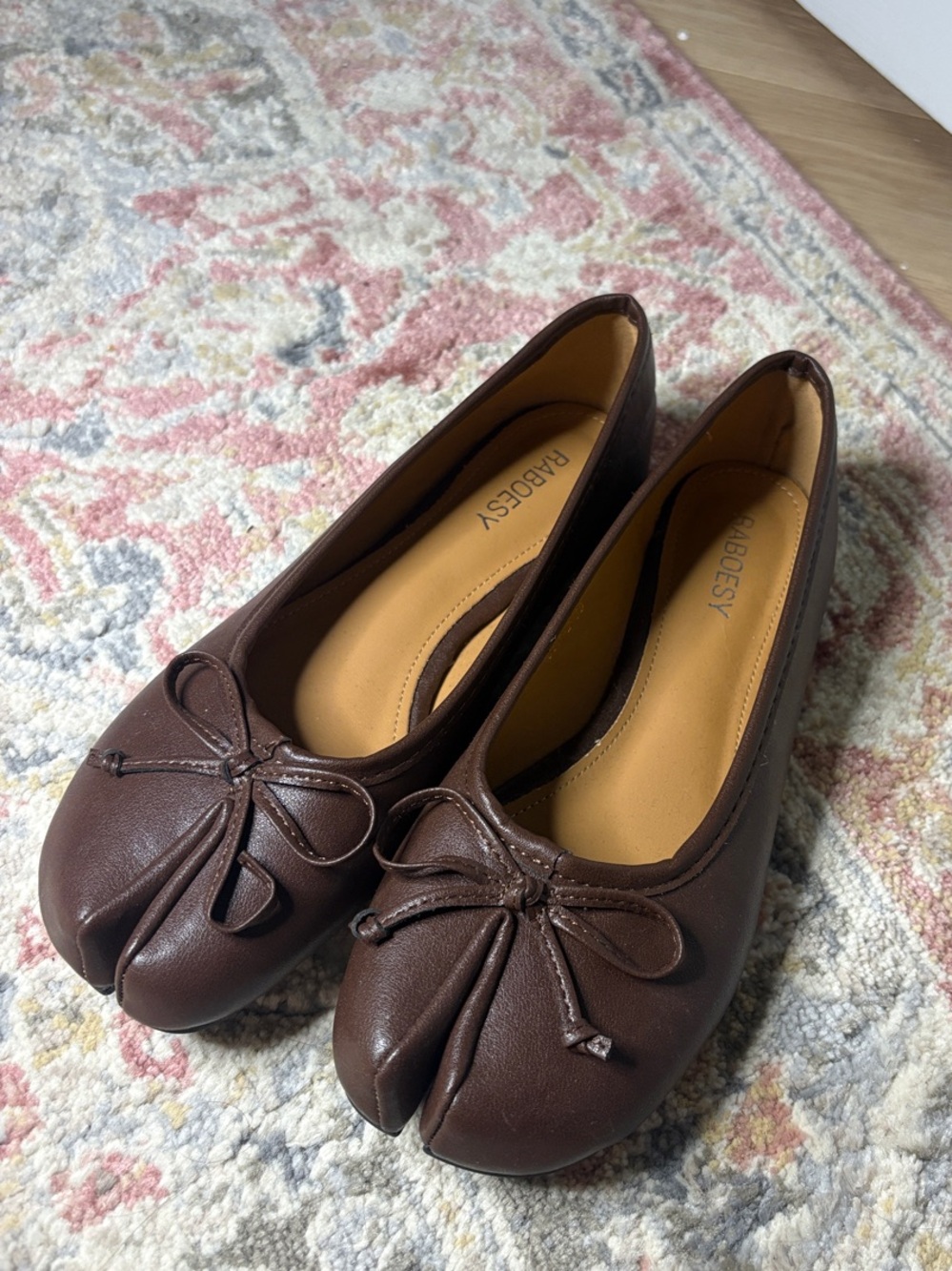 Brown Leather Tabi Flats with Bow by RABOESY